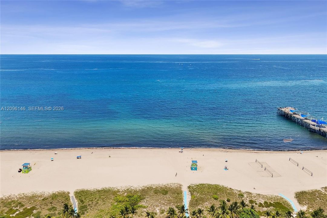 For Sale: $389,400 (2 beds, 2 baths, 990 Square Feet)