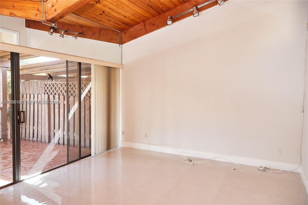 For Rent: $4,500 (3 beds, 2 baths, 1680 Square Feet)