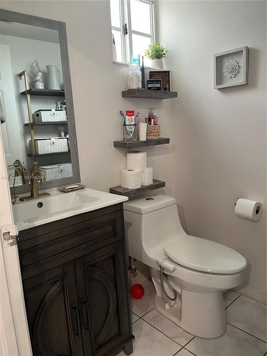 For Sale: $339,000 (2 beds, 2 baths, 1137 Square Feet)