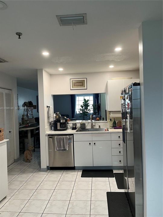 For Sale: $339,000 (2 beds, 2 baths, 1137 Square Feet)