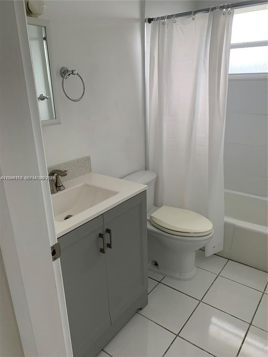 For Rent: $1,600 (1 beds, 1 baths, 640 Square Feet)