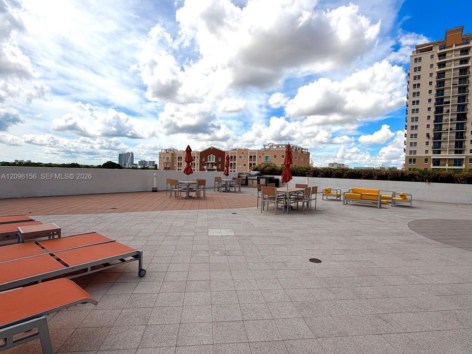 For Sale: $315,000 (0 beds, 1 baths, 655 Square Feet)