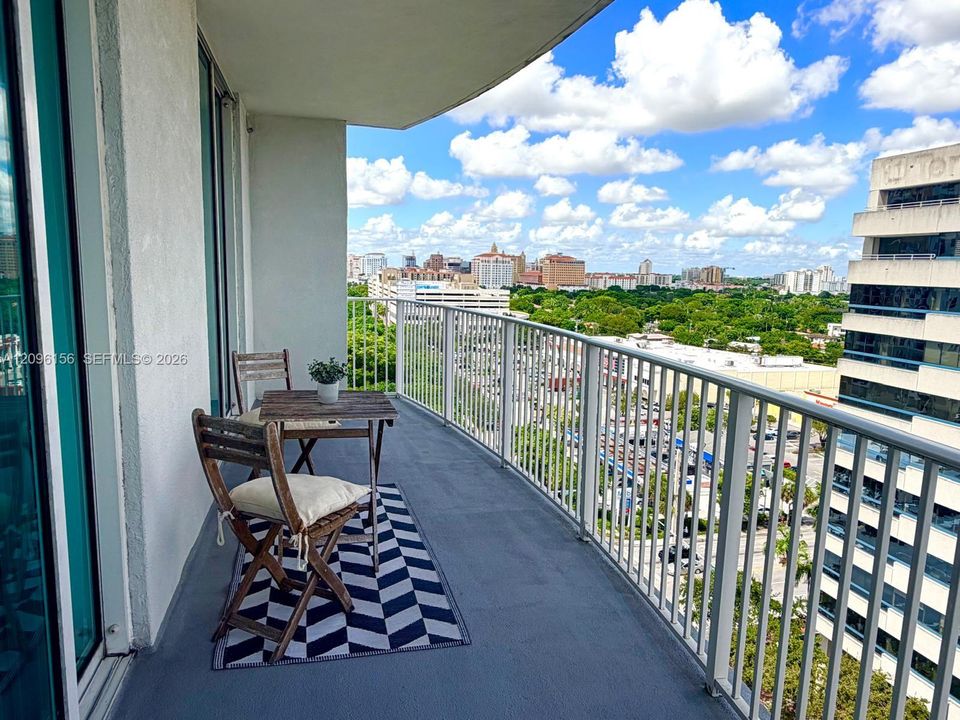 For Sale: $315,000 (0 beds, 1 baths, 655 Square Feet)