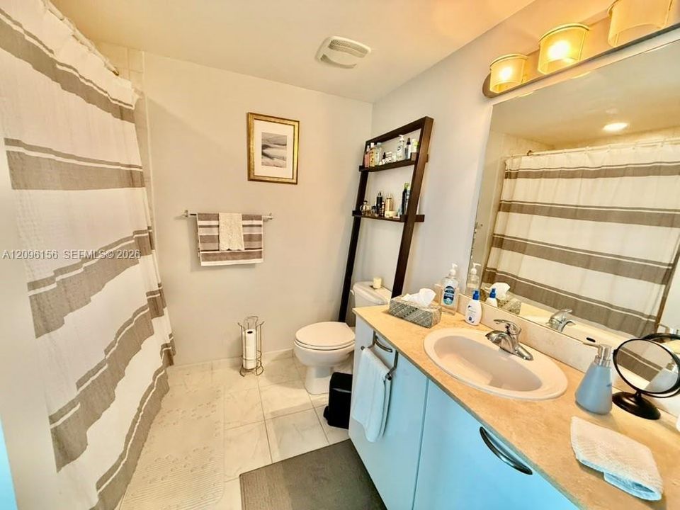 For Sale: $315,000 (0 beds, 1 baths, 655 Square Feet)