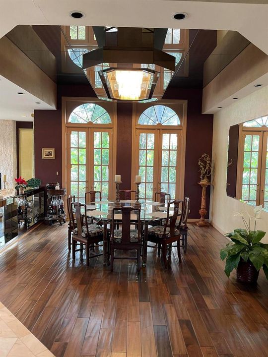 Formal Dining
