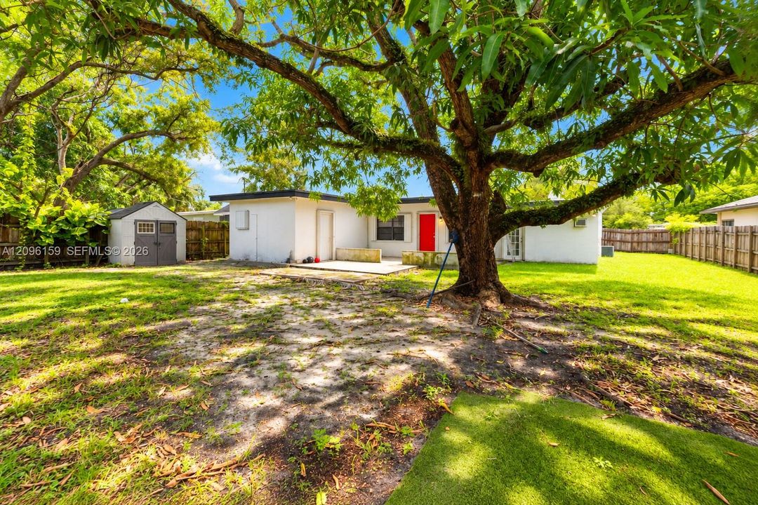 En Venta: $620,000 (4 camas, 3 baños, 1910 Pies cuadrados)