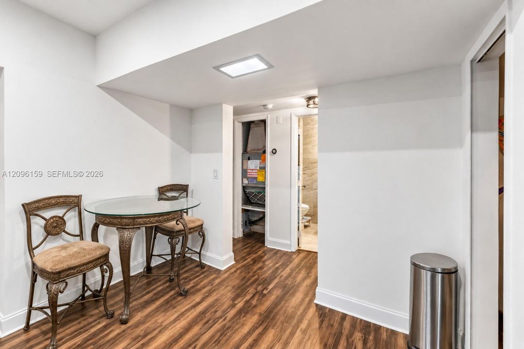 En Venta: $620,000 (4 camas, 3 baños, 1910 Pies cuadrados)