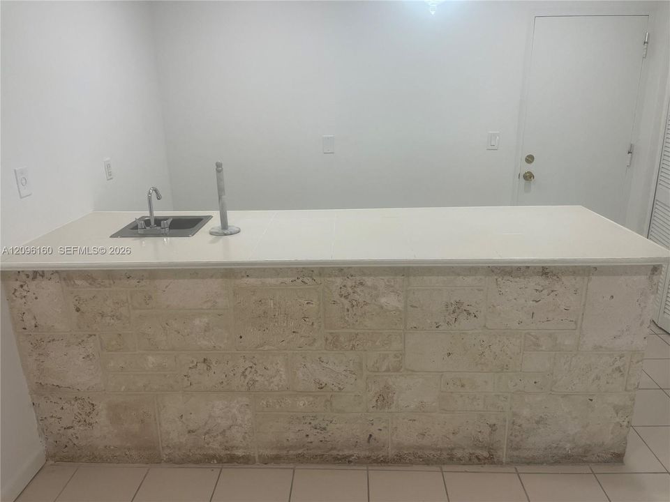 Wet bar area