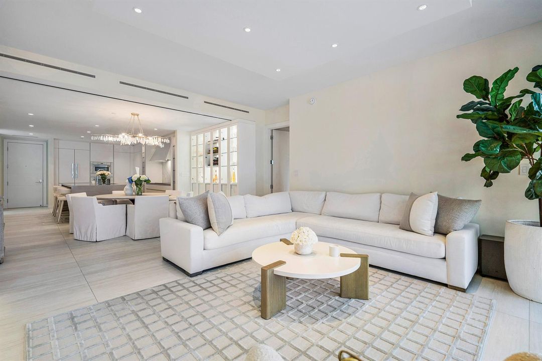 014-200SoutheastMiznerBoulevard-BocaRato