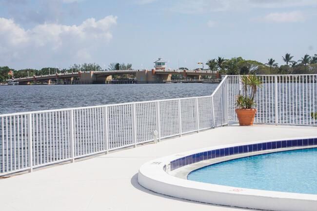 Comminity Deck view