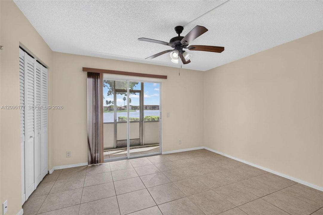 For Sale: $174,000 (1 beds, 1 baths, 585 Square Feet)