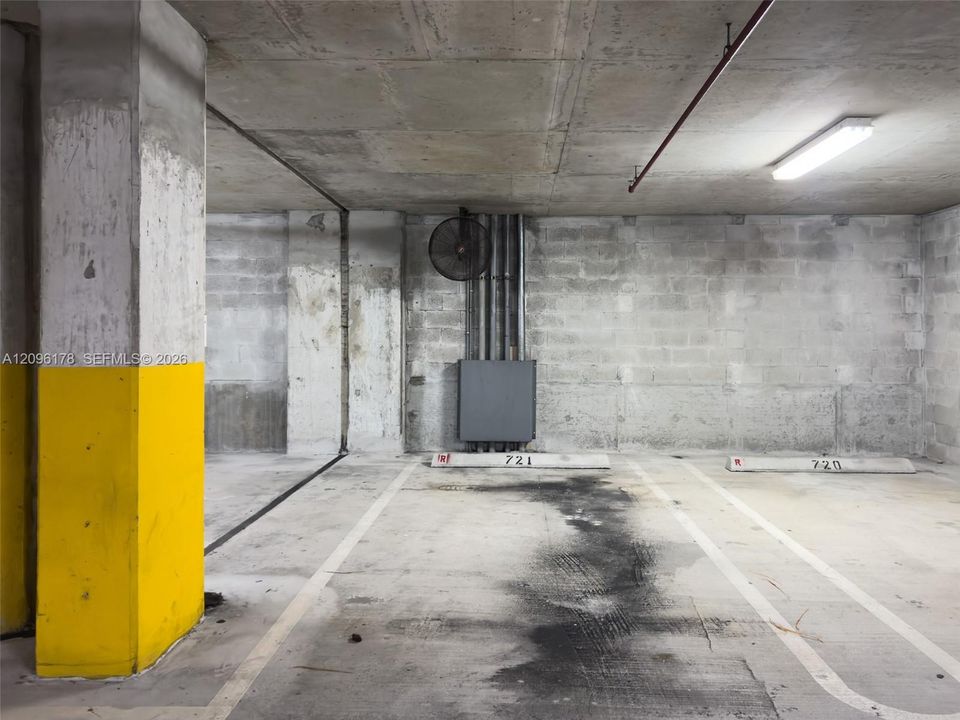 Parking on the same floor
