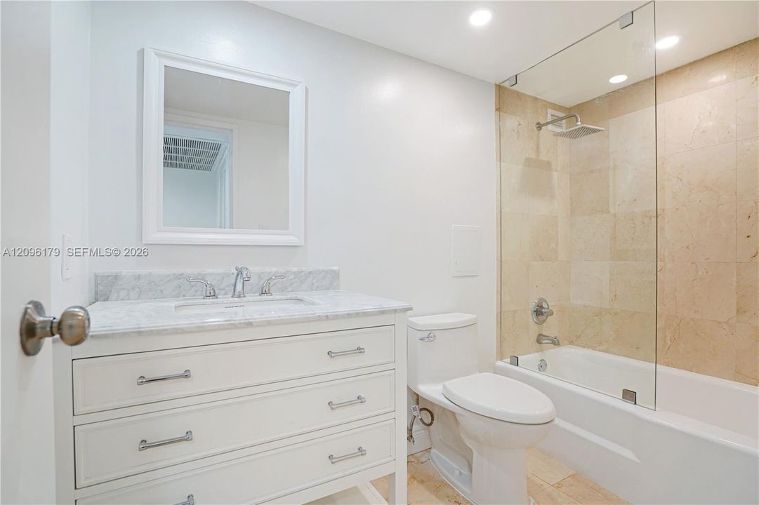 En Renta: $3,750 (2 camas, 2 baños, 1200 Pies cuadrados)
