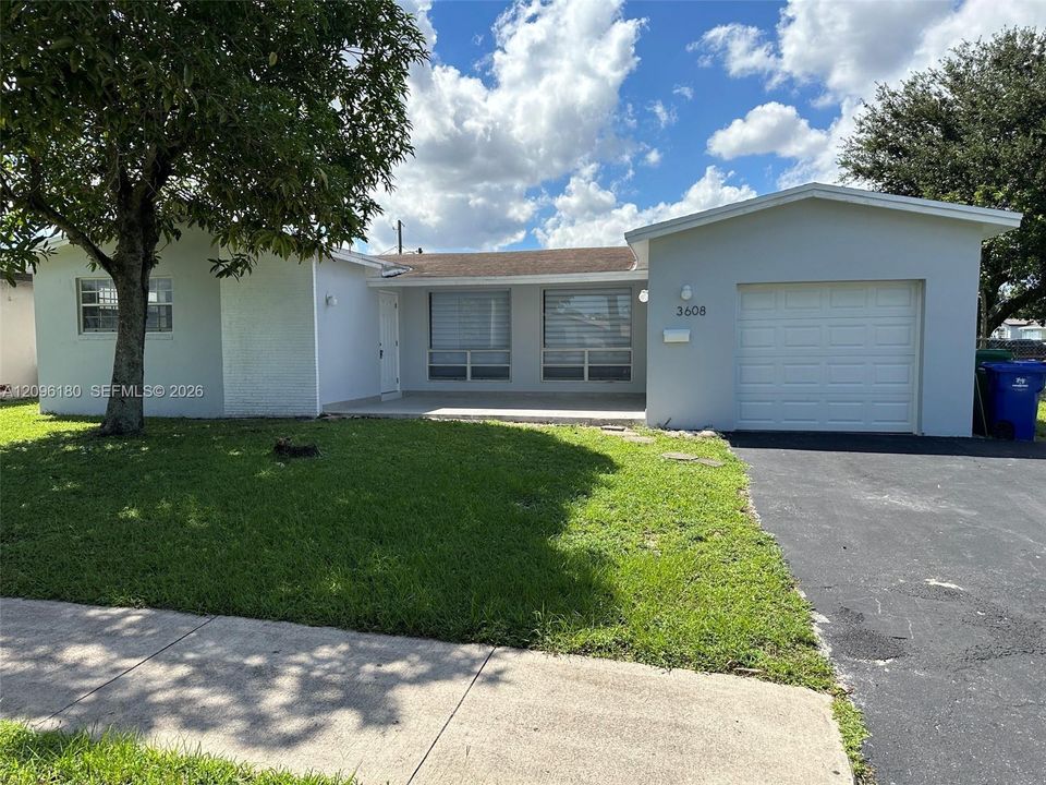 En Venta: $579,000 (3 camas, 2 baños, 1945 Pies cuadrados)