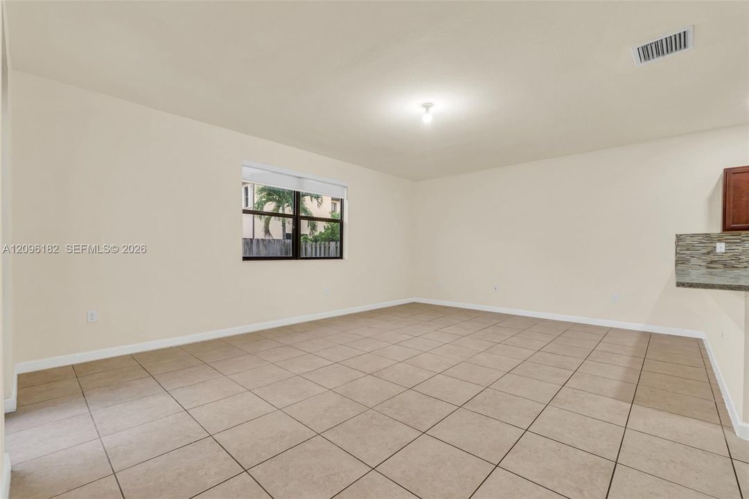 В аренду: $3,500 (4 спален, 3 ванн, 3022 Квадратных фут)