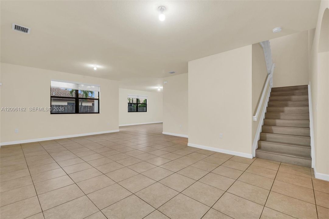 В аренду: $3,500 (4 спален, 3 ванн, 3022 Квадратных фут)