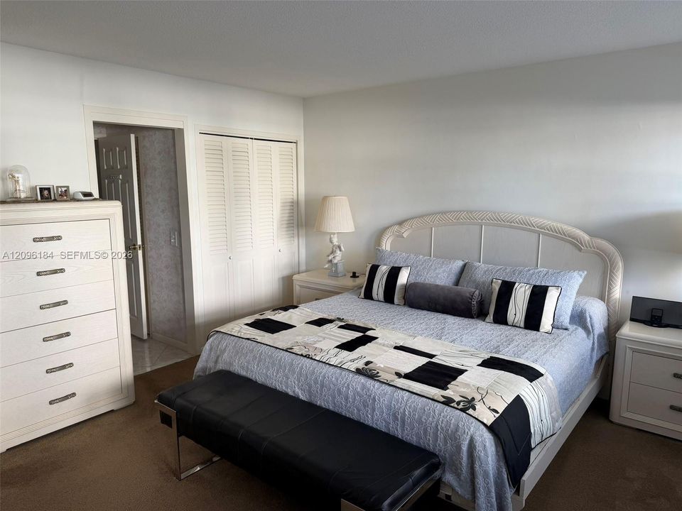 For Rent: $3,250 (2 beds, 2 baths, 1205 Square Feet)