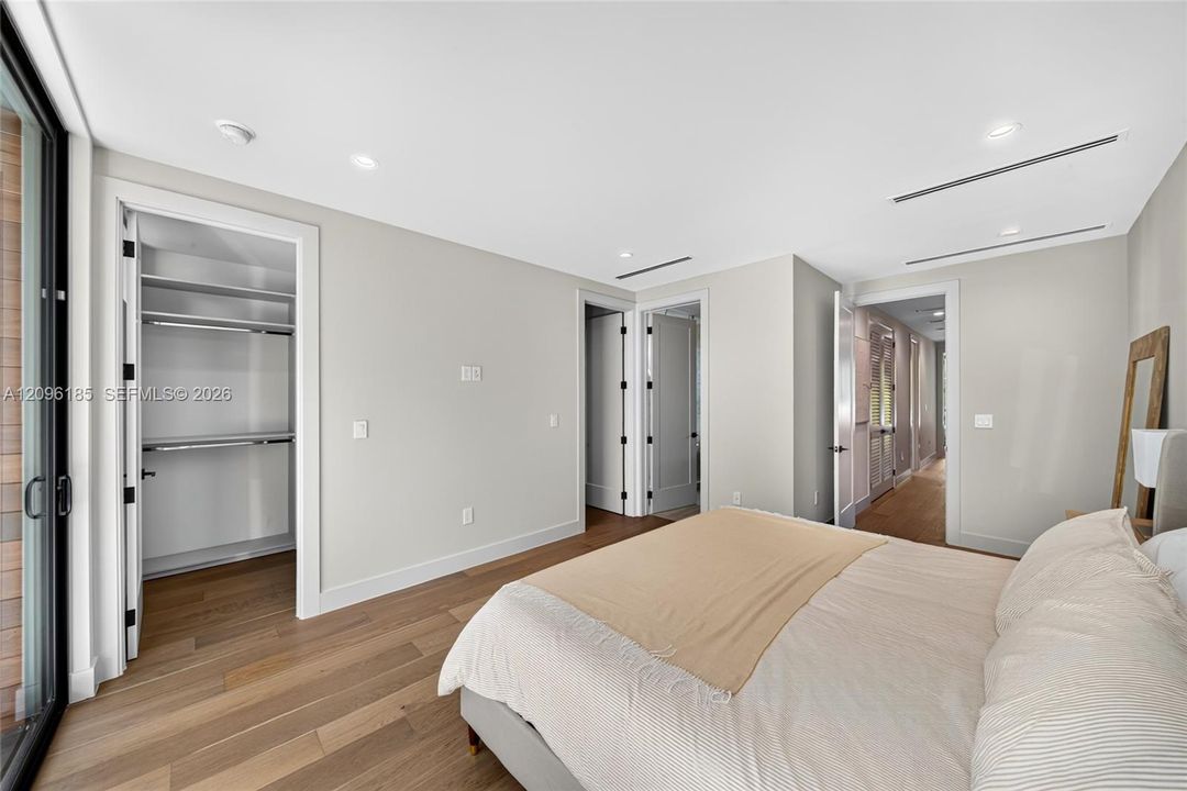 For Sale: $1,349,000 (3 beds, 3 baths, 2013 Square Feet)