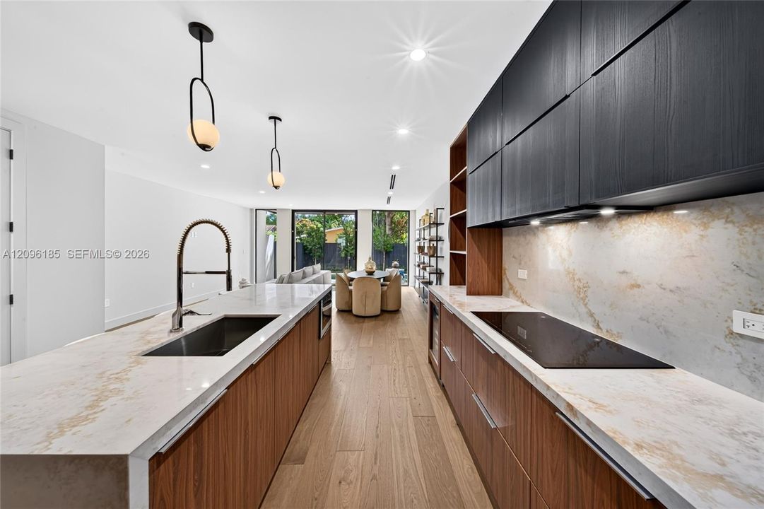 For Sale: $1,349,000 (3 beds, 3 baths, 2013 Square Feet)
