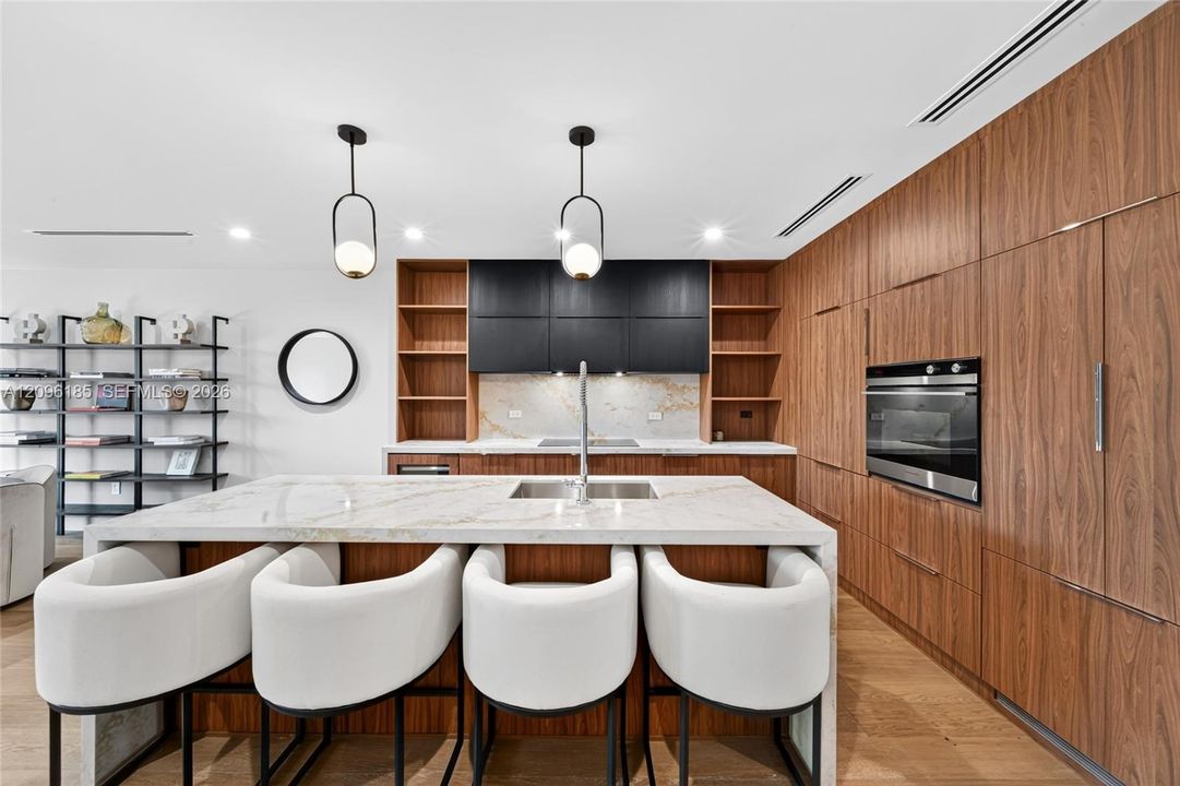 For Sale: $1,349,000 (3 beds, 3 baths, 2013 Square Feet)