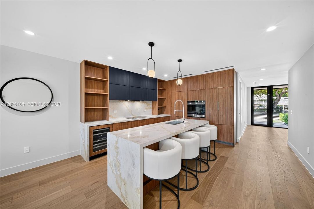 For Sale: $1,349,000 (3 beds, 3 baths, 2013 Square Feet)
