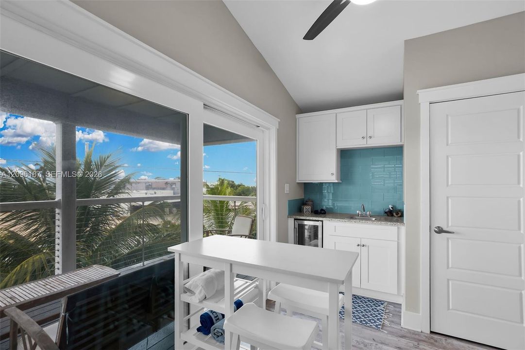 En Venta: $449,000 (2 camas, 2 baños, 960 Pies cuadrados)