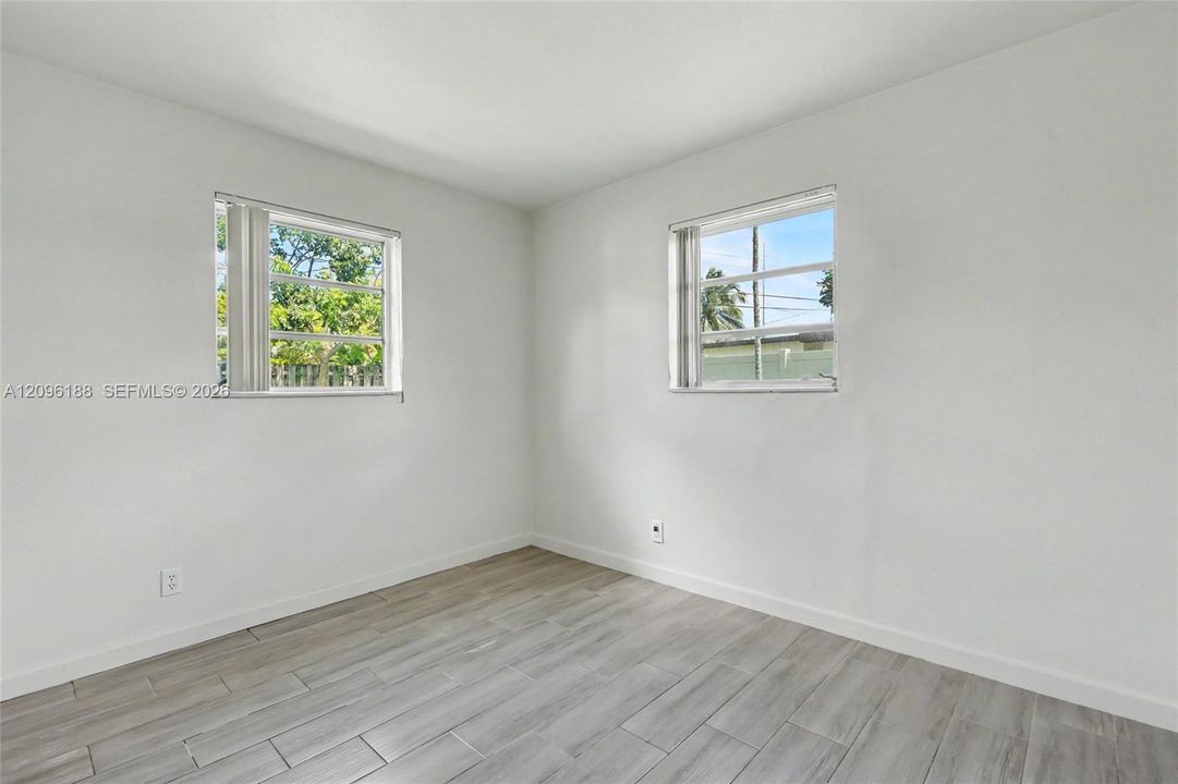 For Sale: $388,800 (3 beds, 1 baths, 1025 Square Feet)