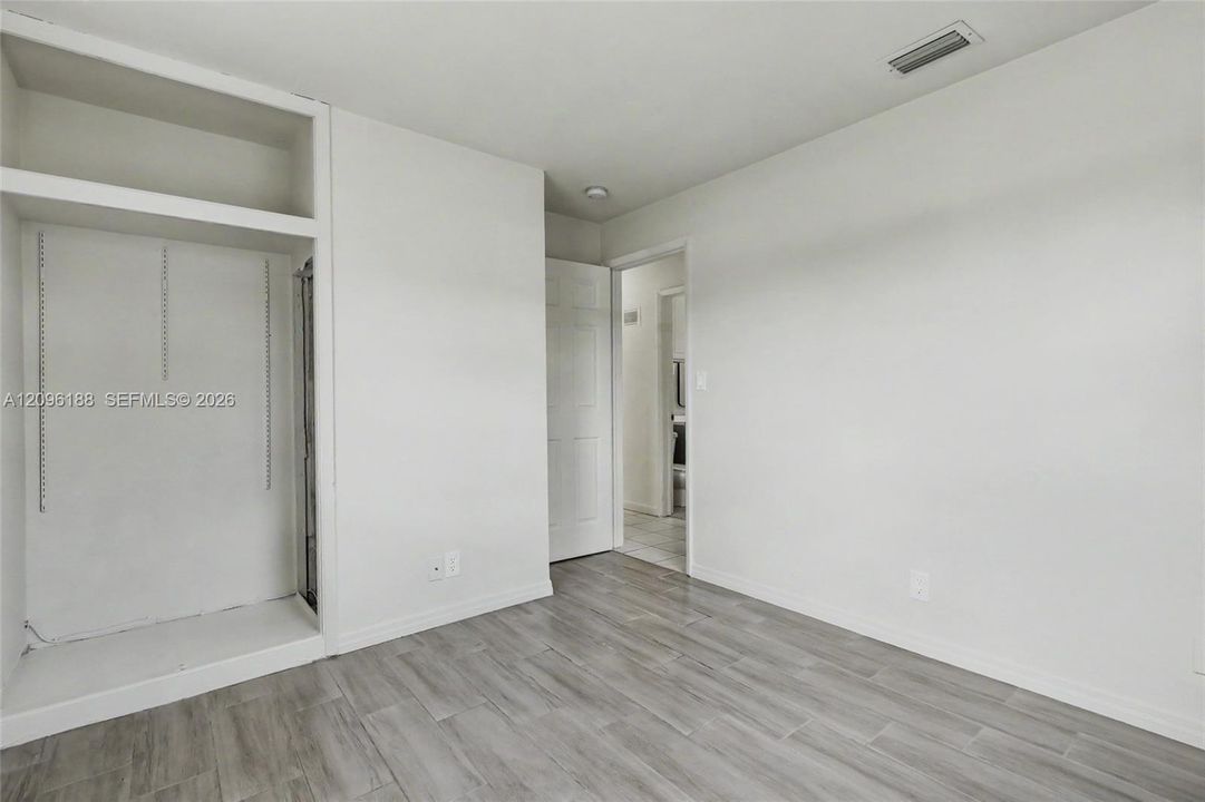 For Sale: $388,800 (3 beds, 1 baths, 1025 Square Feet)