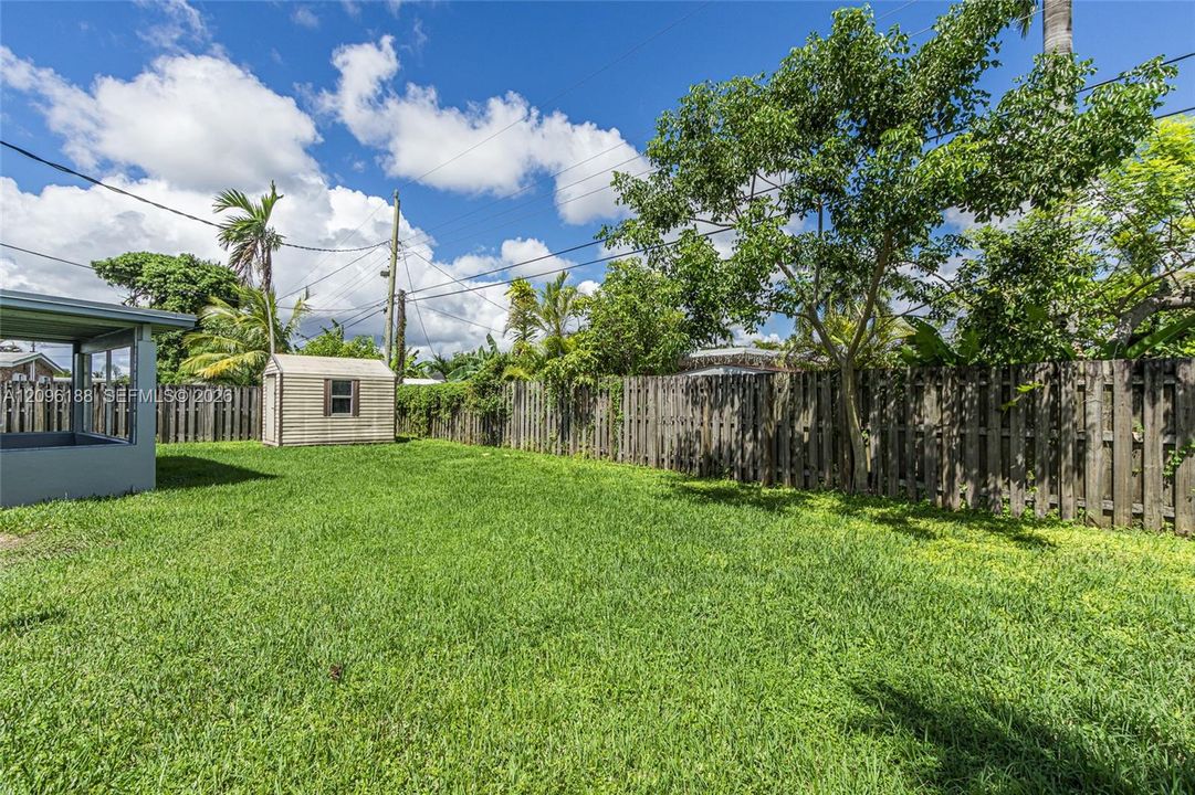 For Sale: $388,800 (3 beds, 1 baths, 1025 Square Feet)