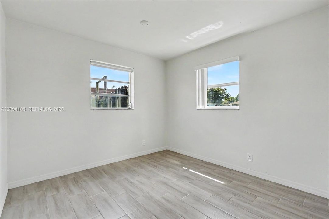 For Sale: $388,800 (3 beds, 1 baths, 1025 Square Feet)