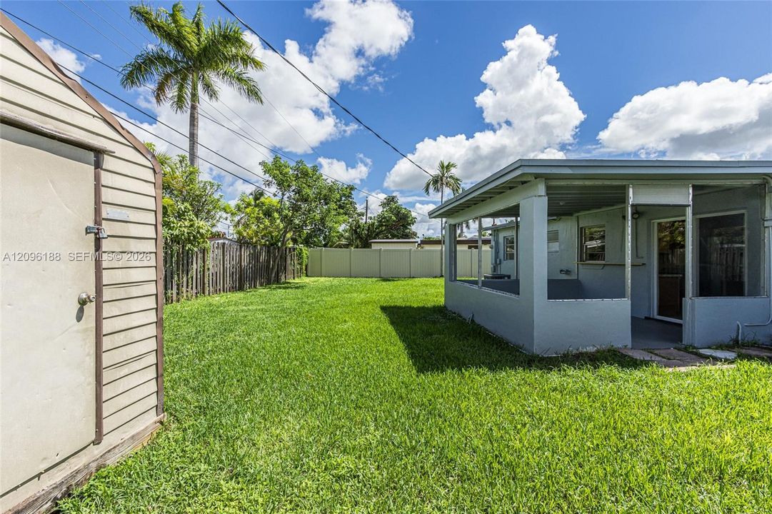 For Sale: $388,800 (3 beds, 1 baths, 1025 Square Feet)