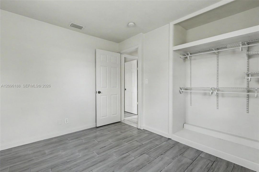 For Sale: $388,800 (3 beds, 1 baths, 1025 Square Feet)