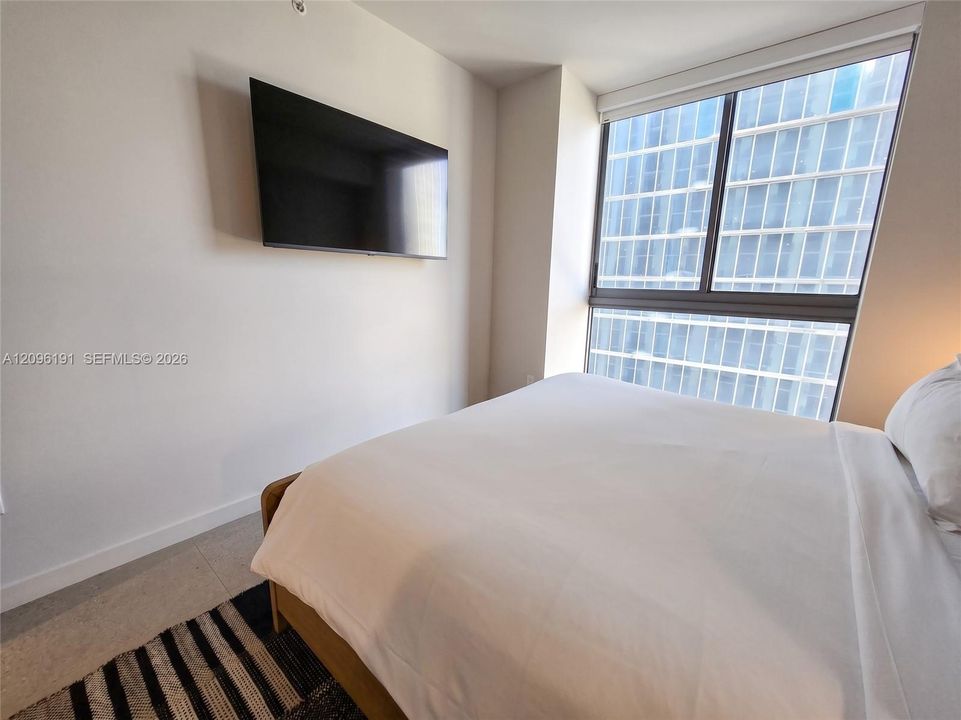 For Rent: $3,200 (1 beds, 1 baths, 555 Square Feet)