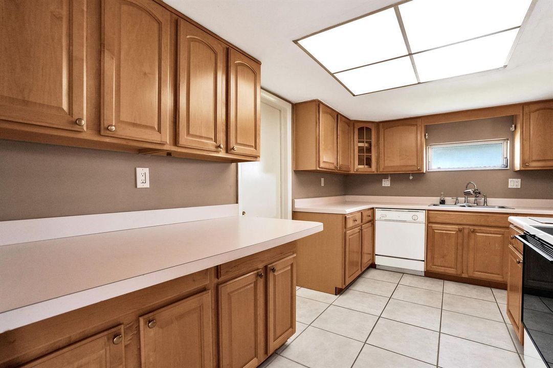 Kitchen 4