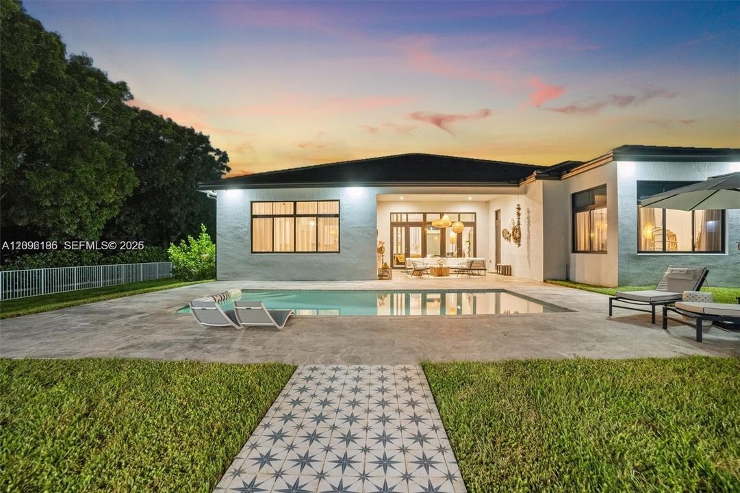 En Renta: $13,500 (4 camas, 4 baños, 3655 Pies cuadrados)