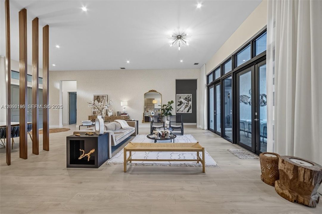En Renta: $13,500 (4 camas, 4 baños, 3655 Pies cuadrados)
