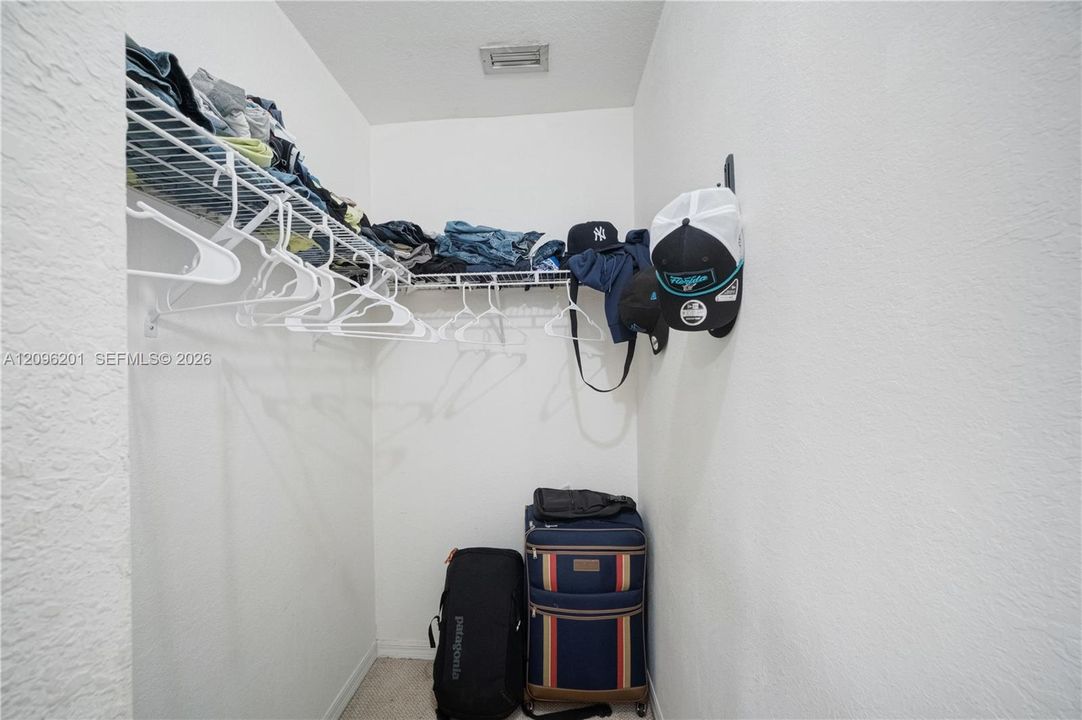 For Rent: $3,300 (3 beds, 3 baths, 1426 Square Feet)