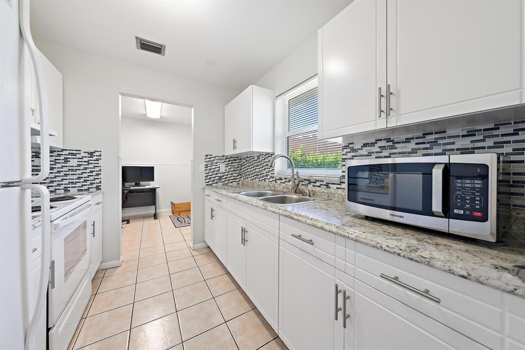 1615 S N St-8