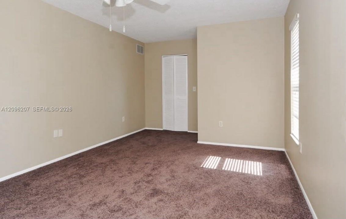 В аренду: $1,245 (3 спален, 2 ванн, 0 Квадратных фут)