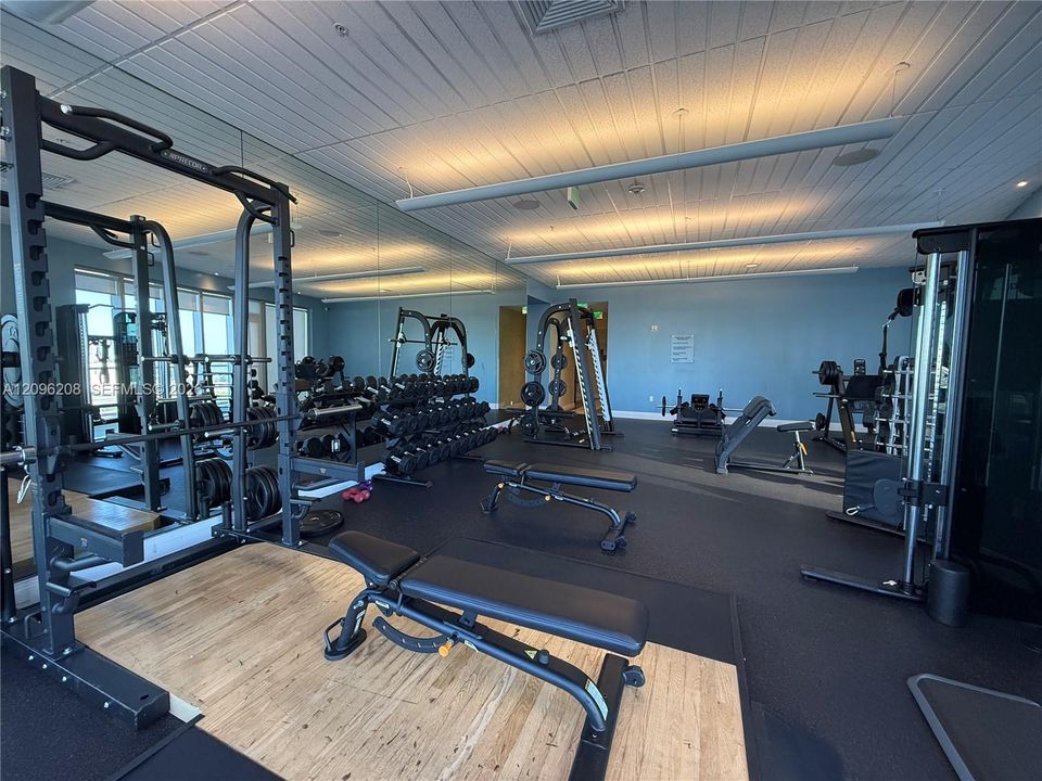 For Rent: $3,100 (1 beds, 1 baths, 899 Square Feet)