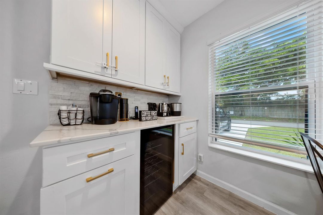 700 NE 16th Ct-Fort Lauderdal-Bianca-5