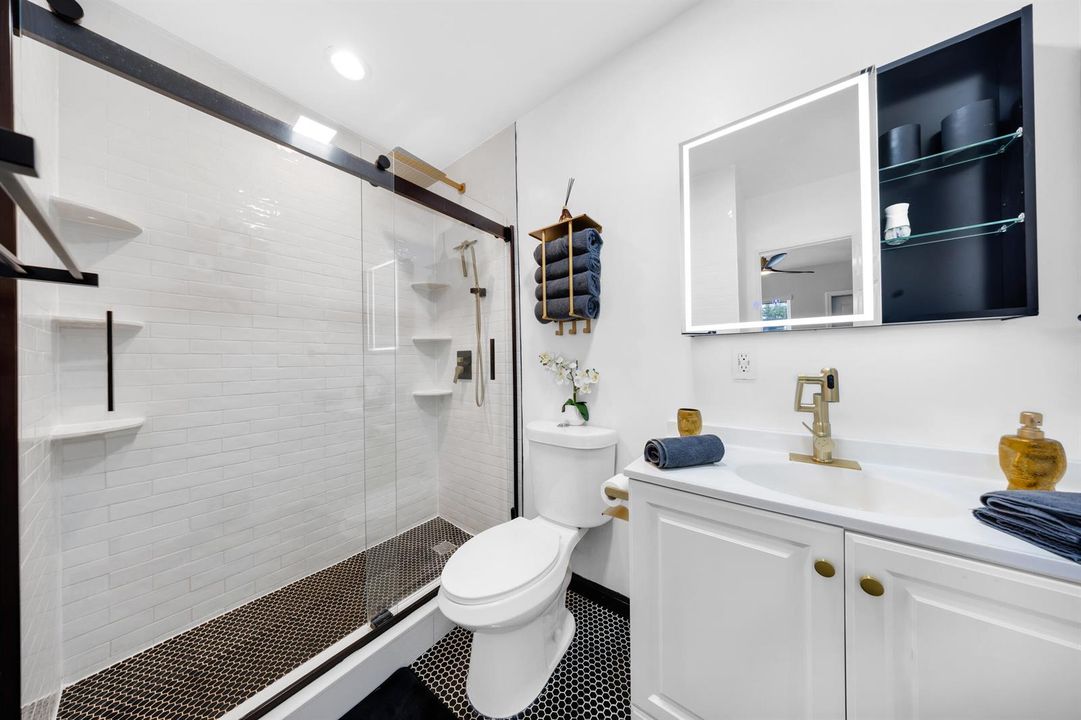700 NE 16th Ct-Fort Lauderdal-Bianca-35