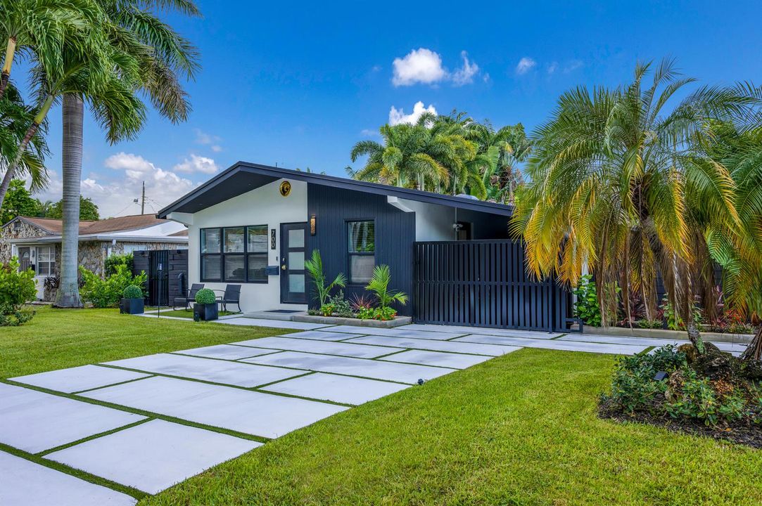 700 NE 16th Ct-Fort Lauderdal-Bianca-48