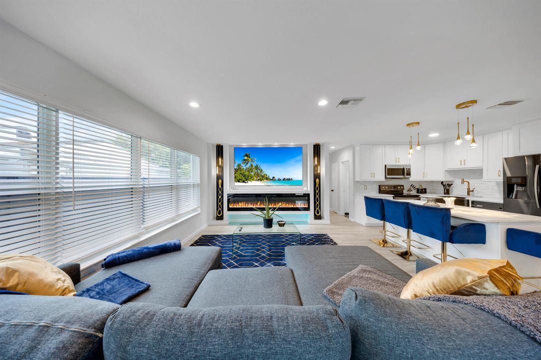 700 NE 16th Ct-Fort Lauderdal-Bianca-3