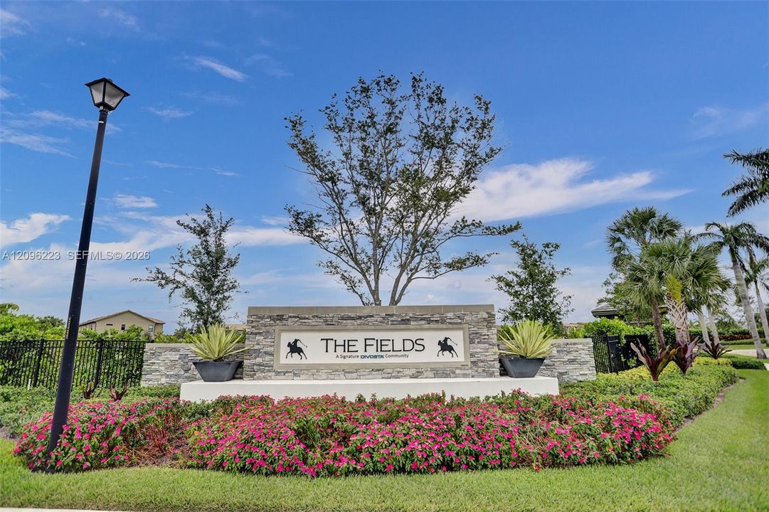 For Rent: $3,500 (3 beds, 2 baths, 1895 Square Feet)