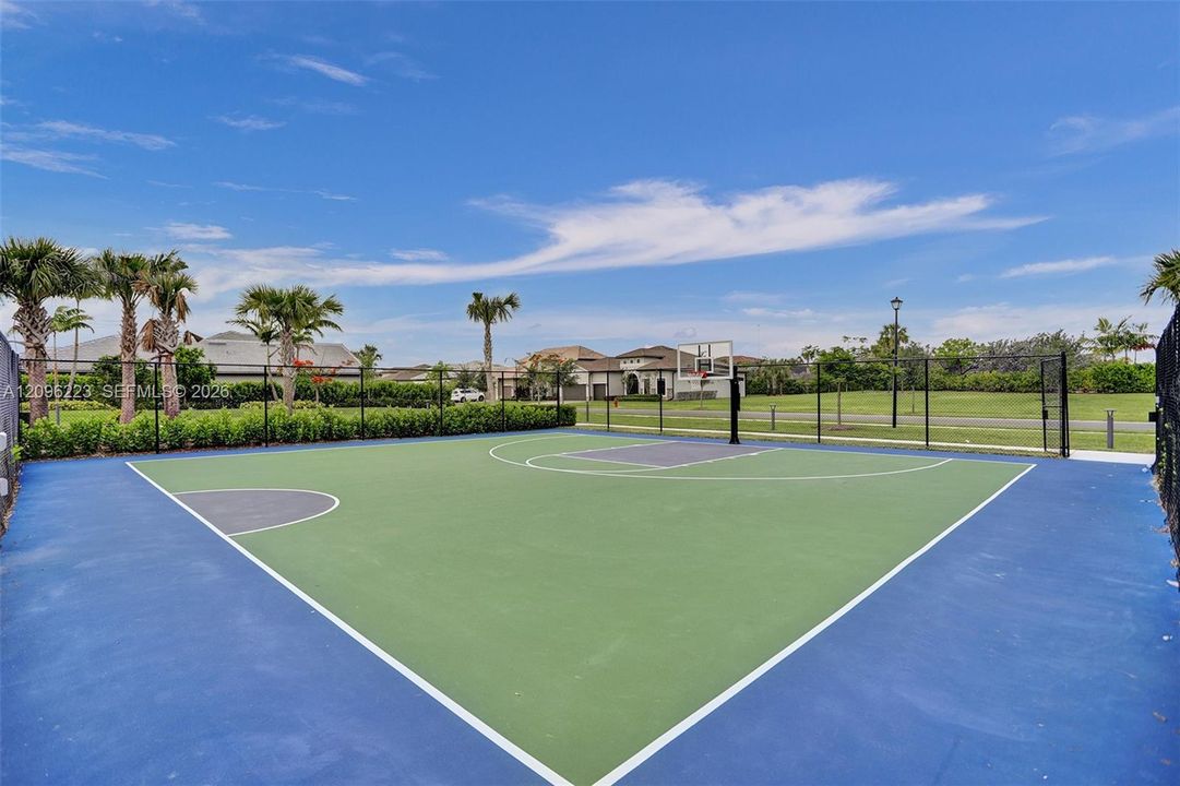 For Rent: $3,500 (3 beds, 2 baths, 1895 Square Feet)