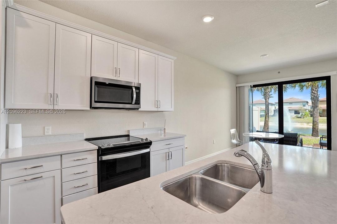 For Rent: $3,500 (3 beds, 2 baths, 1895 Square Feet)