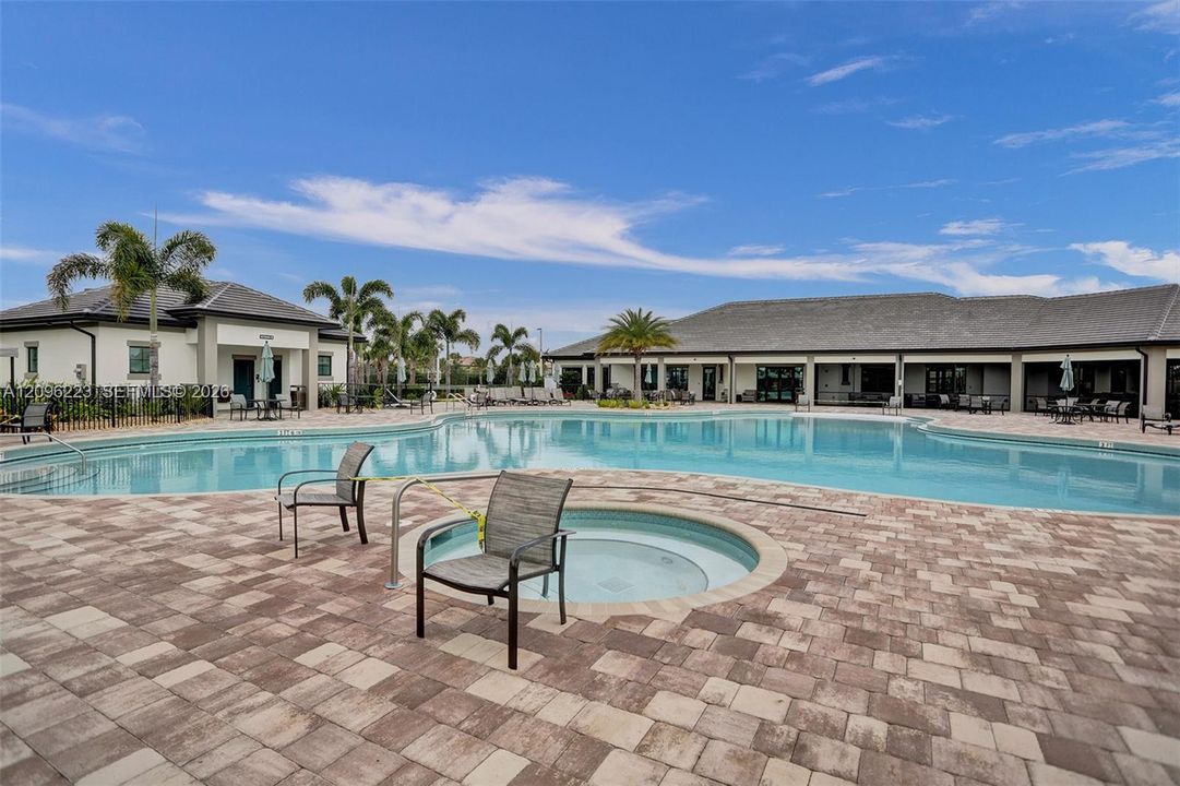 For Rent: $3,500 (3 beds, 2 baths, 1895 Square Feet)