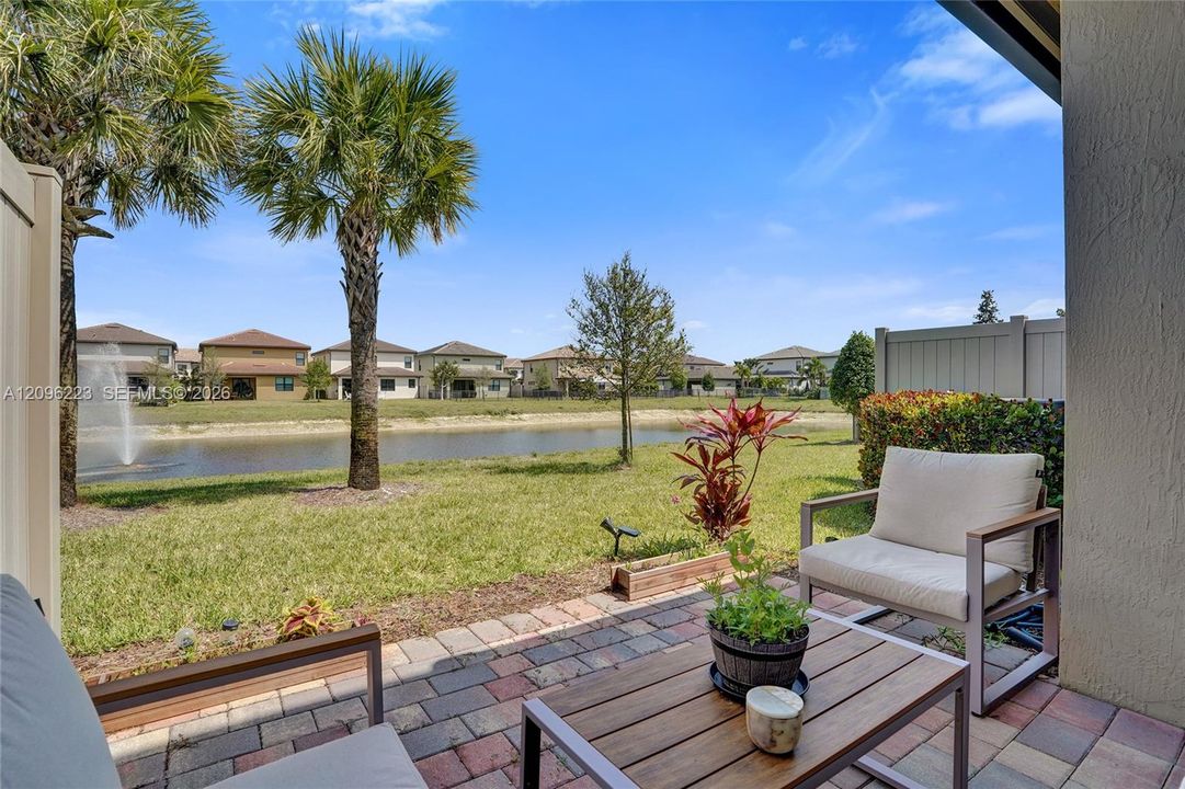 For Rent: $3,500 (3 beds, 2 baths, 1895 Square Feet)