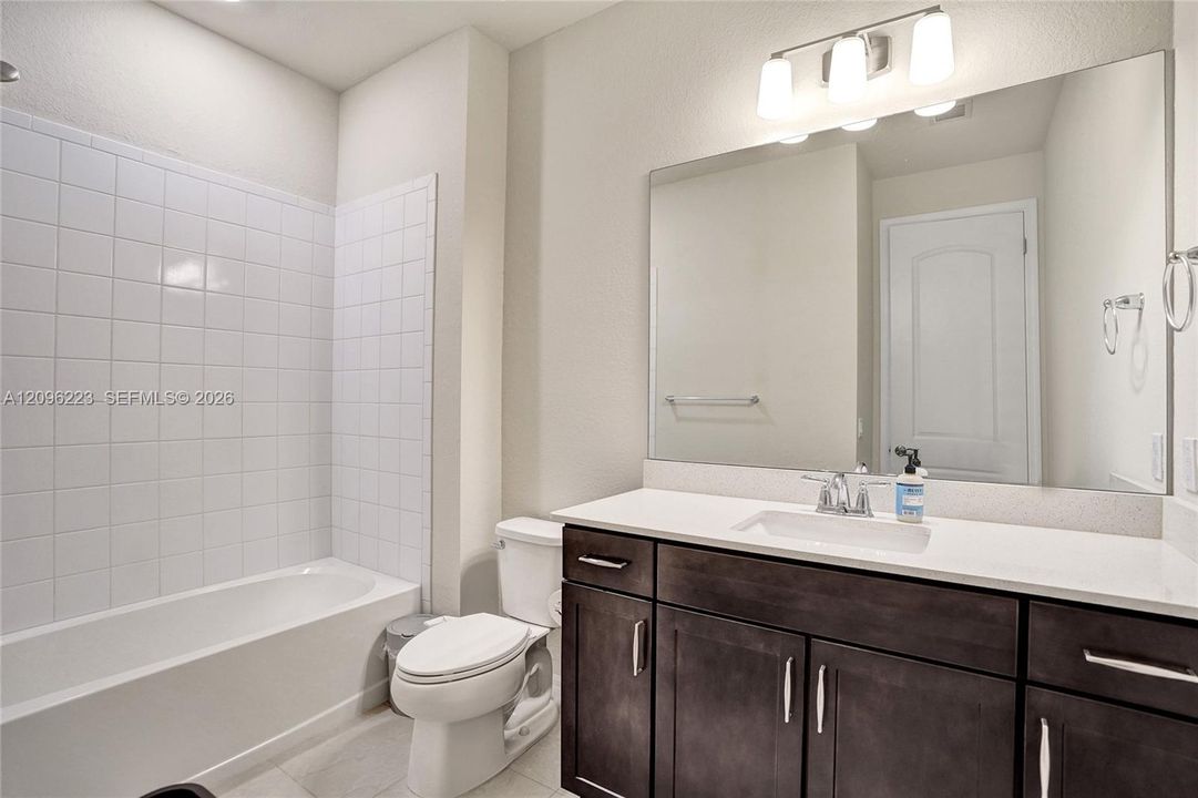 For Rent: $3,500 (3 beds, 2 baths, 1895 Square Feet)